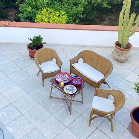 Il Cactus: Una Piccola Oasi In Paese 法维尼亚纳 外观 照片