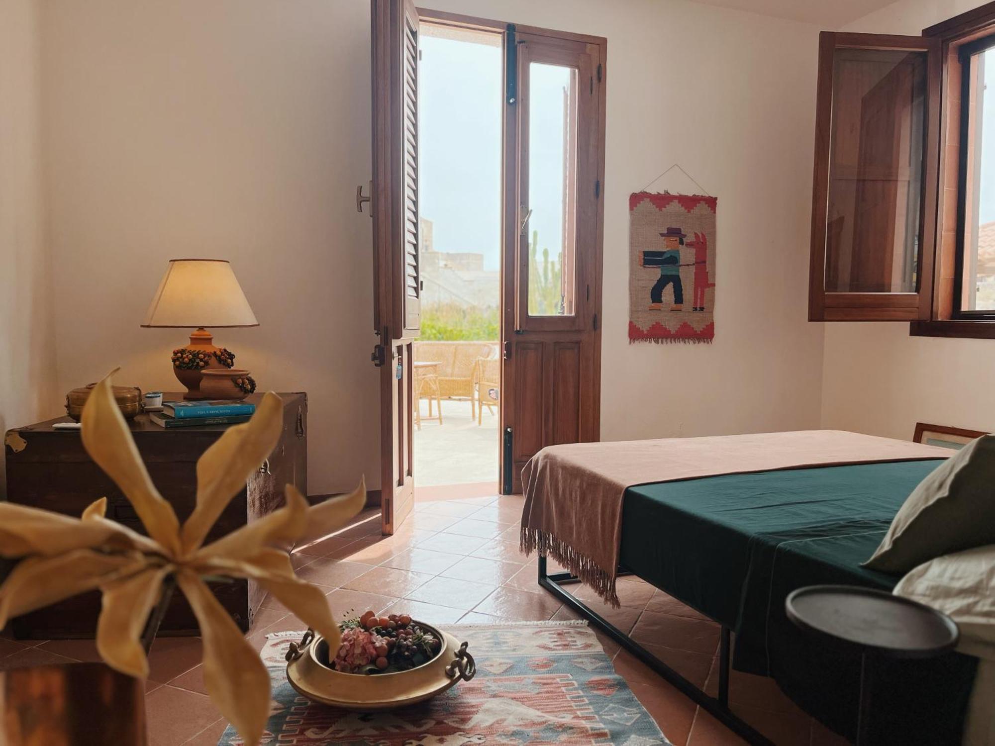 Il Cactus: Una Piccola Oasi In Paese 法维尼亚纳 外观 照片