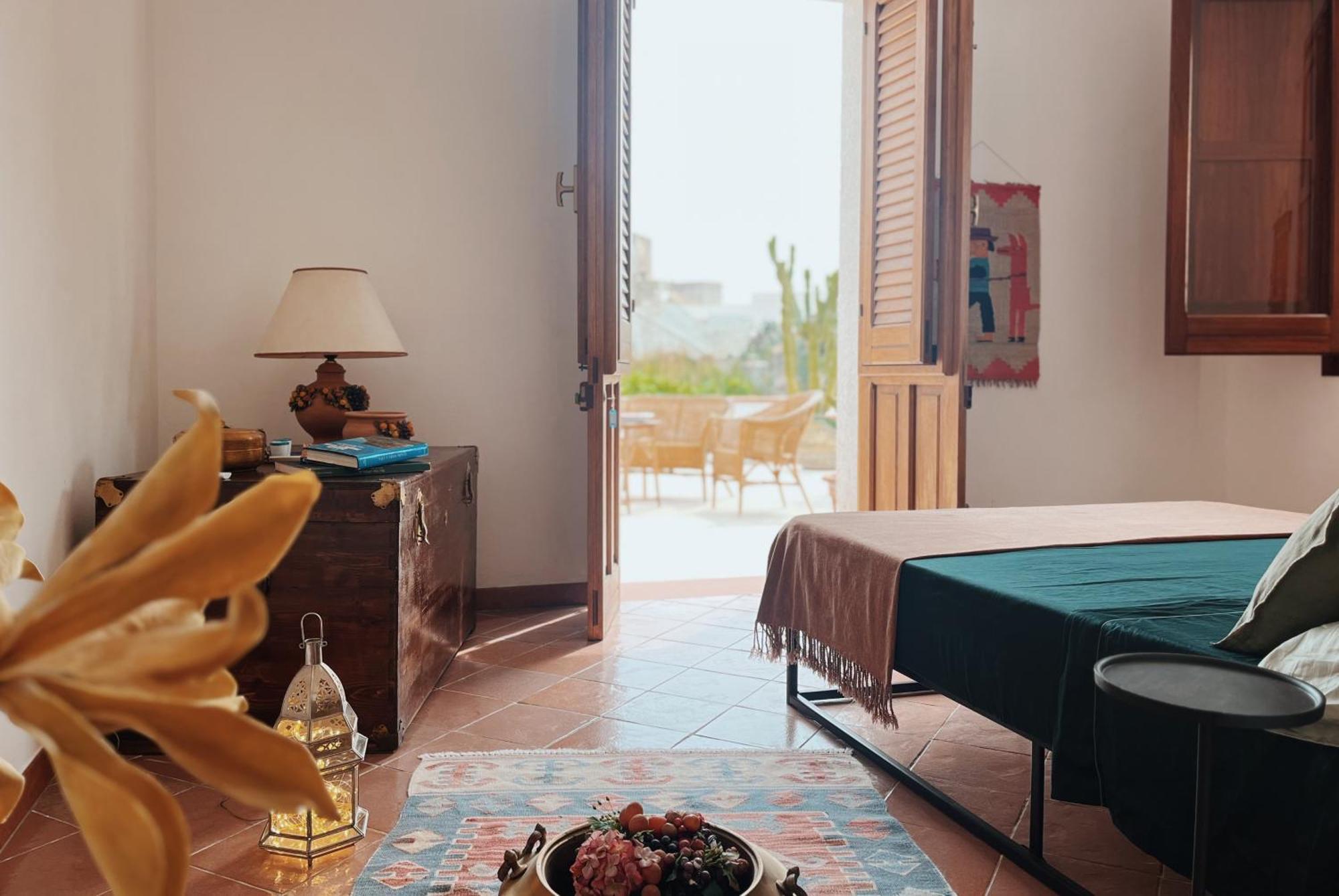Il Cactus: Una Piccola Oasi In Paese 法维尼亚纳 外观 照片