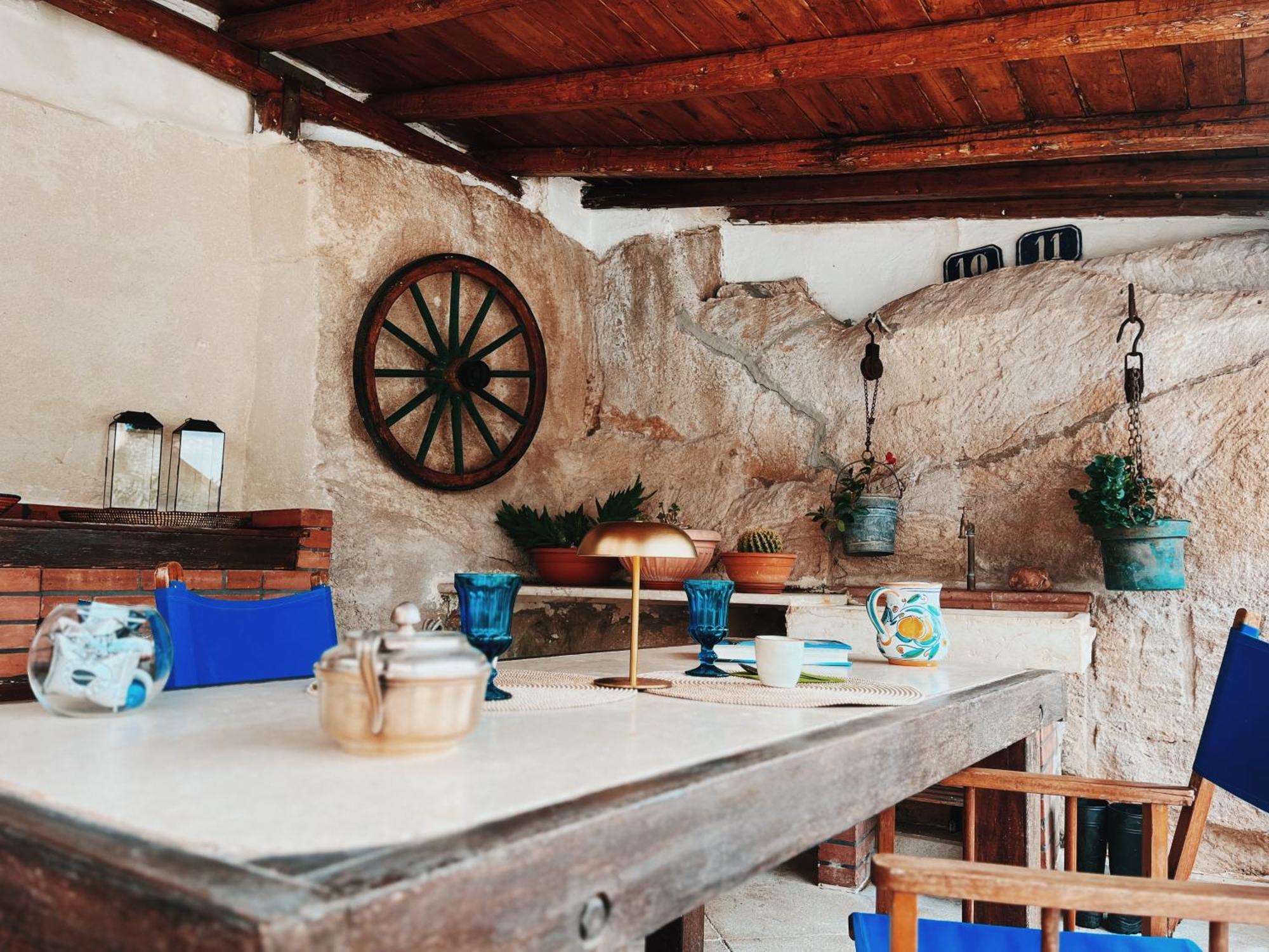 Il Cactus: Una Piccola Oasi In Paese 法维尼亚纳 外观 照片