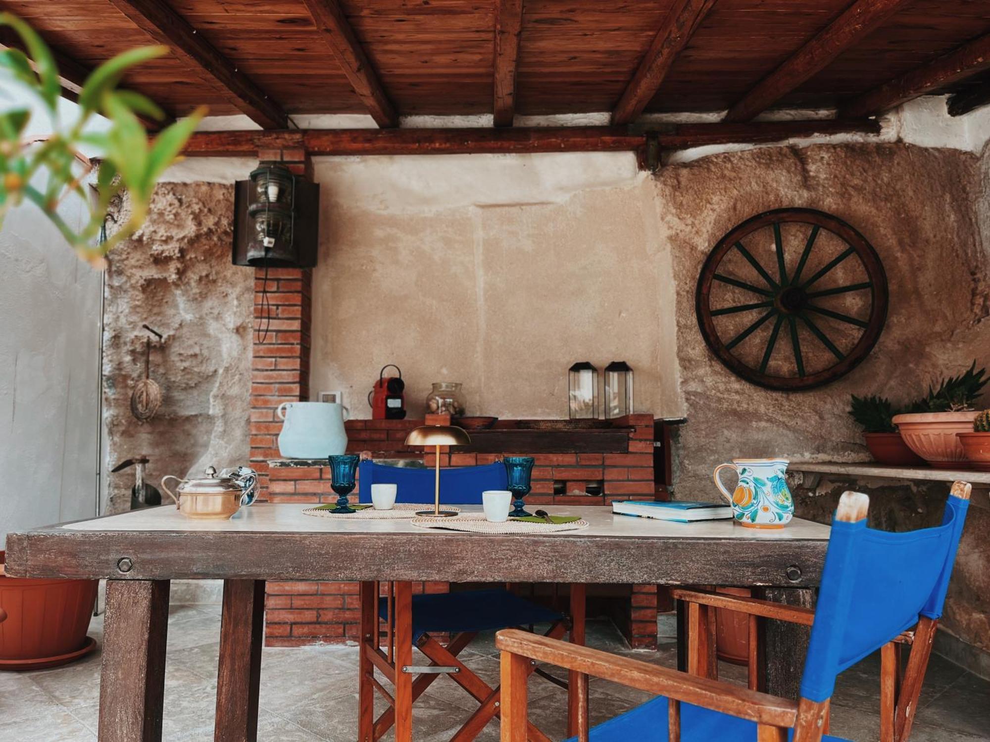 Il Cactus: Una Piccola Oasi In Paese 法维尼亚纳 外观 照片